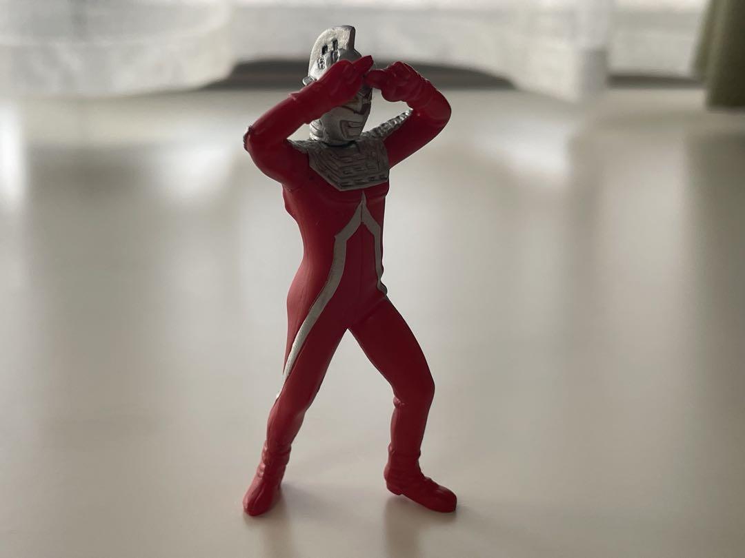 ウルトラホーク1号・2号 & ポインター、スケール違いのウルトラセブン付き