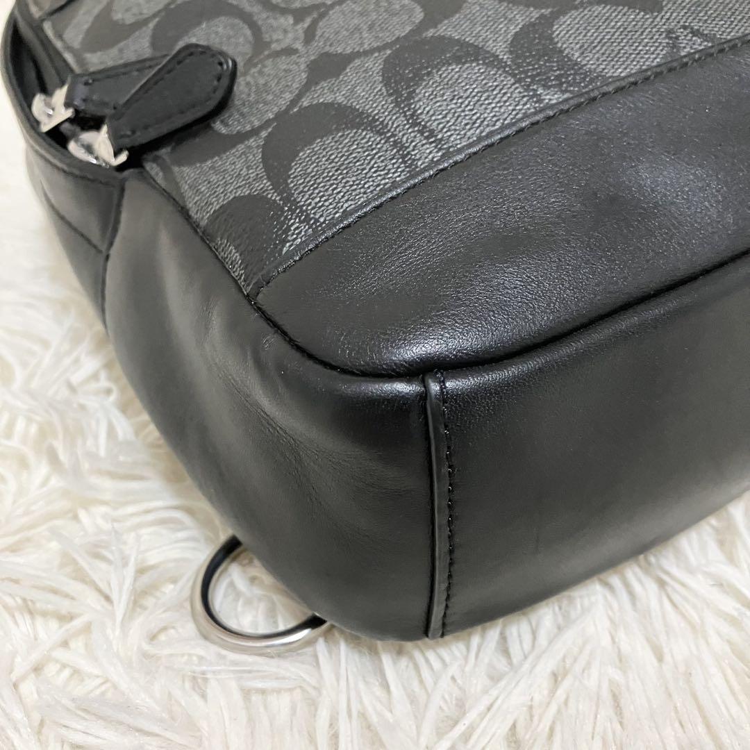 【美品】COACH ボディバッグ シグネチャー チャコール クロスボディ
