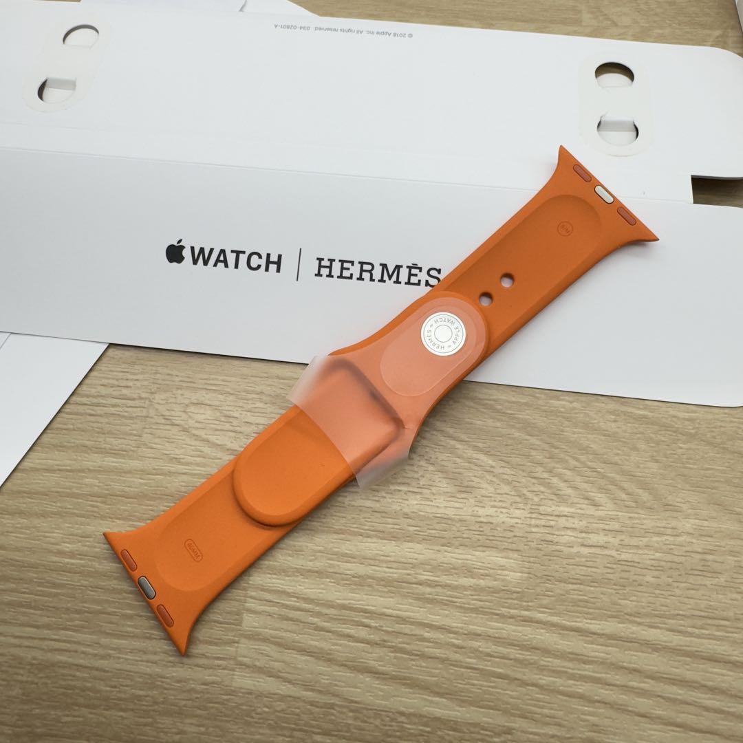 2654 ほほ未使用　Apple Watch エルメス　オレンジラバー アップルが天然皮革の使用を取りやめ、エルメスとのバンドからは