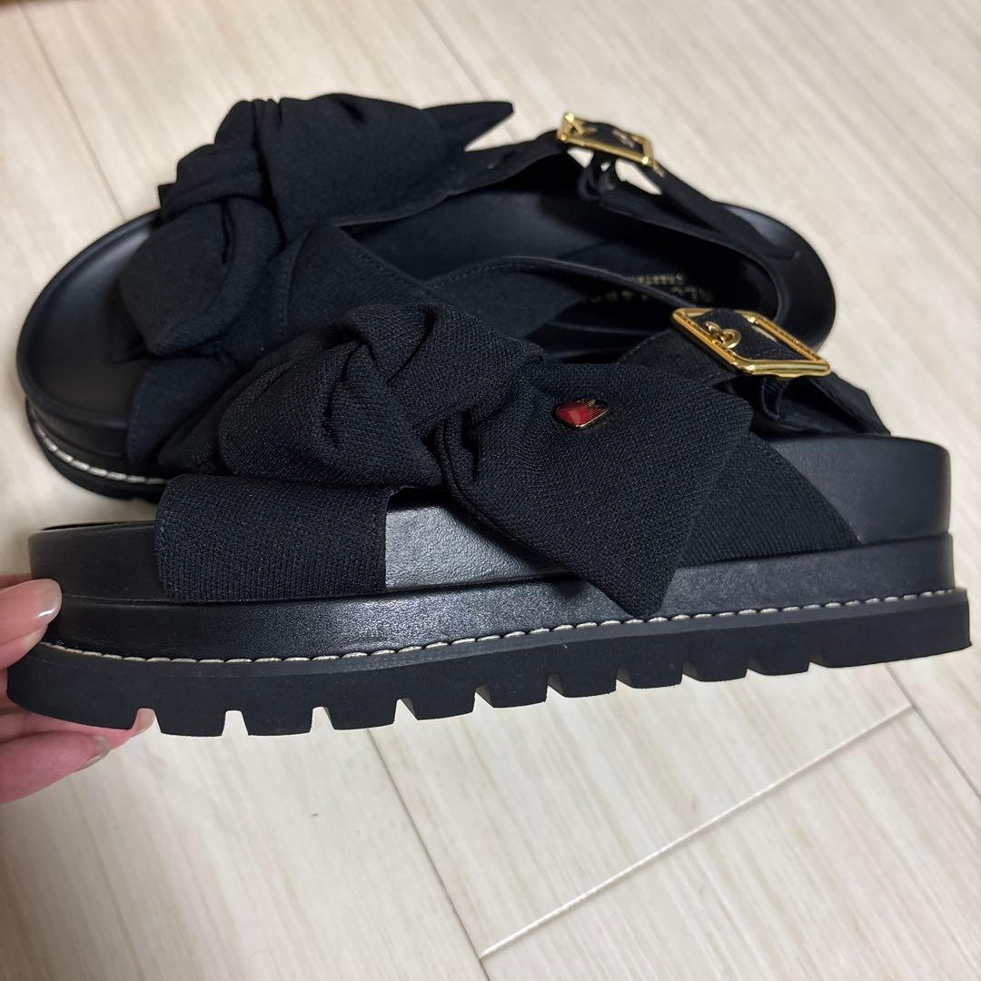 値下げ❗️ブルーレーベルクレストブリッジ　リボンサンダル