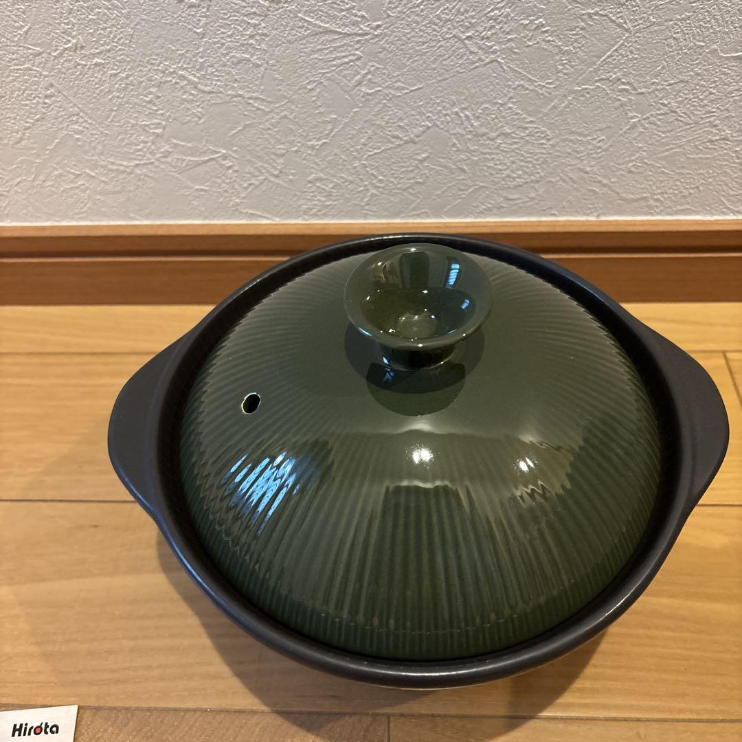 Hirota 時短鍋 オリーブ色 陶器製（オリーブ） HIROTA 時短鍋 オリーブ ヒロタ 未使用品 - メルカリ