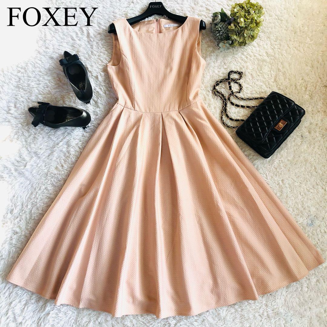 18万 フォクシー ワンピース イタリア綿 23年 ピーチ 38S Foxey