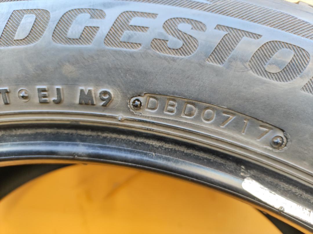 BRIDGESTONE BLIZZAK DM-V2 235/55R20 4本