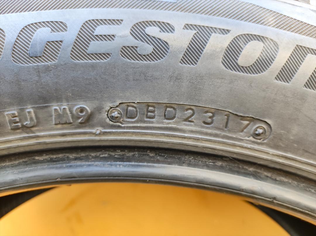 BRIDGESTONE BLIZZAK DM-V2 235/55R20 4本