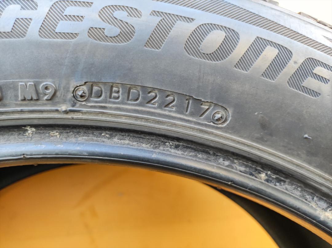BRIDGESTONE BLIZZAK DM-V2 235/55R20 4本