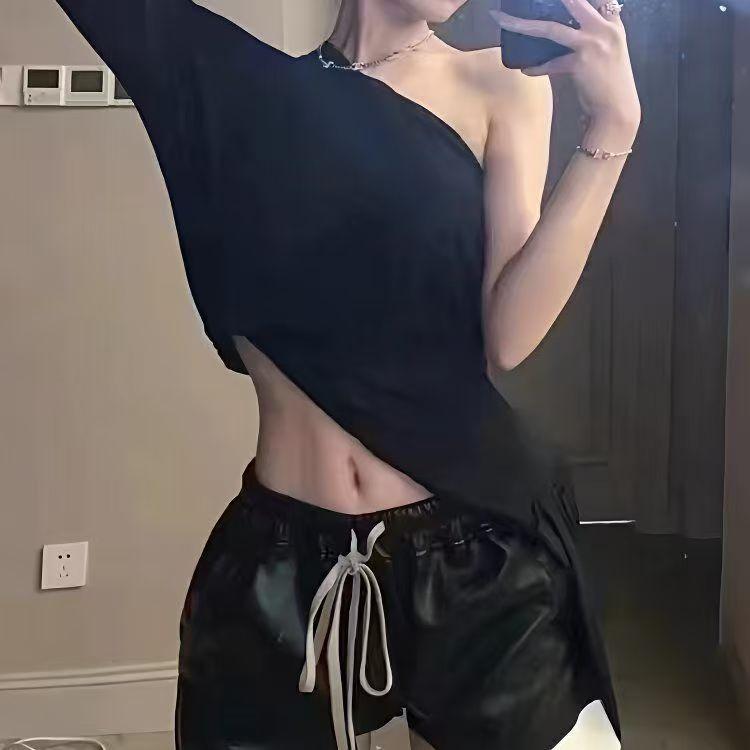 Rick Owens レディース レザー ドローストリング ショートパンツ。 Rick Owens レディース レザー ドローストリング ショートパンツ