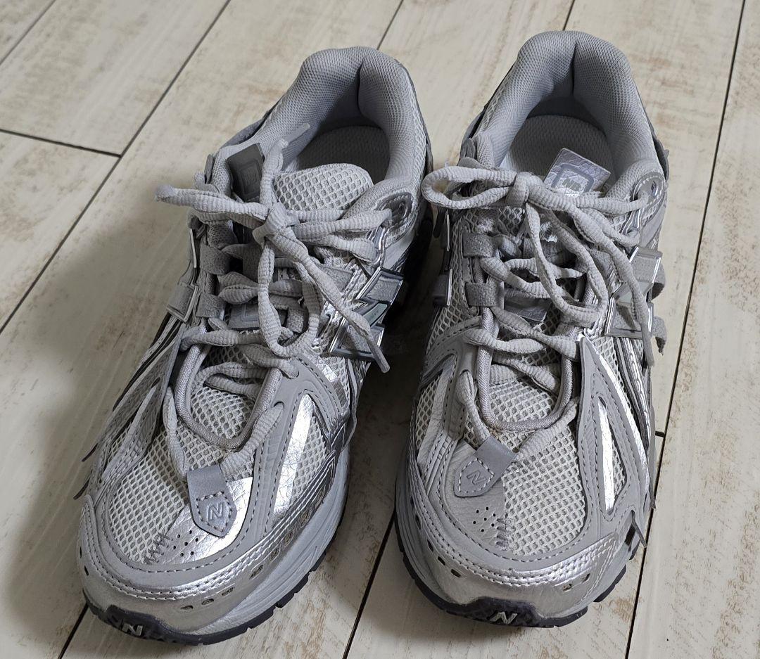 ニューバランス　new balance1906　24cm