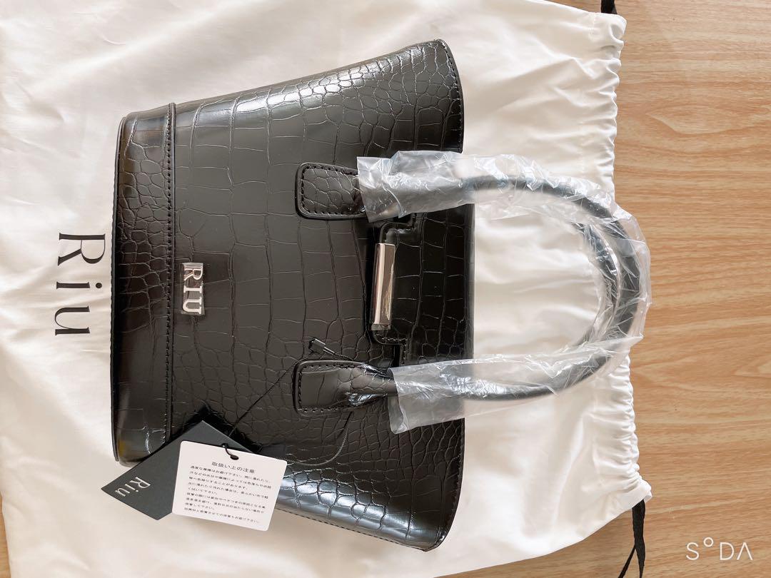 新品】RIU ブラック クロコダイル風 ハンドバッグ - メルカリ