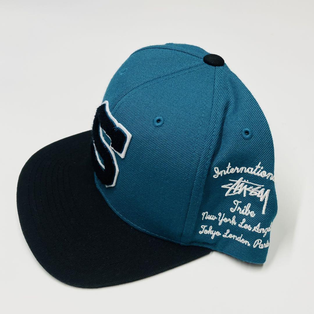ほぼ新品】stussy ベースボールキャップ ロゴ ターコイズ 刺繍