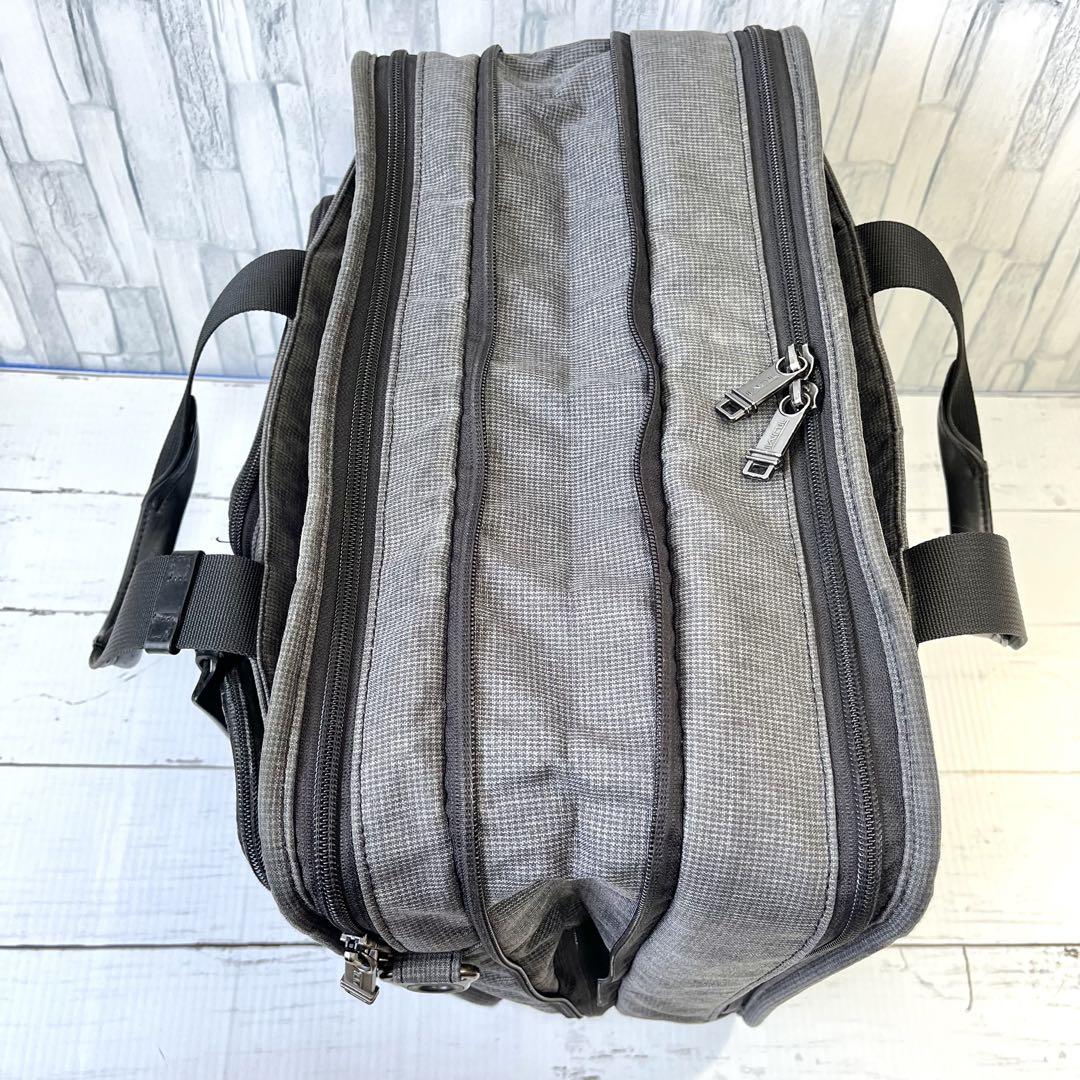 TUMI ビジネスバック エクスパンダブル オーガナイザー A4 拡張
