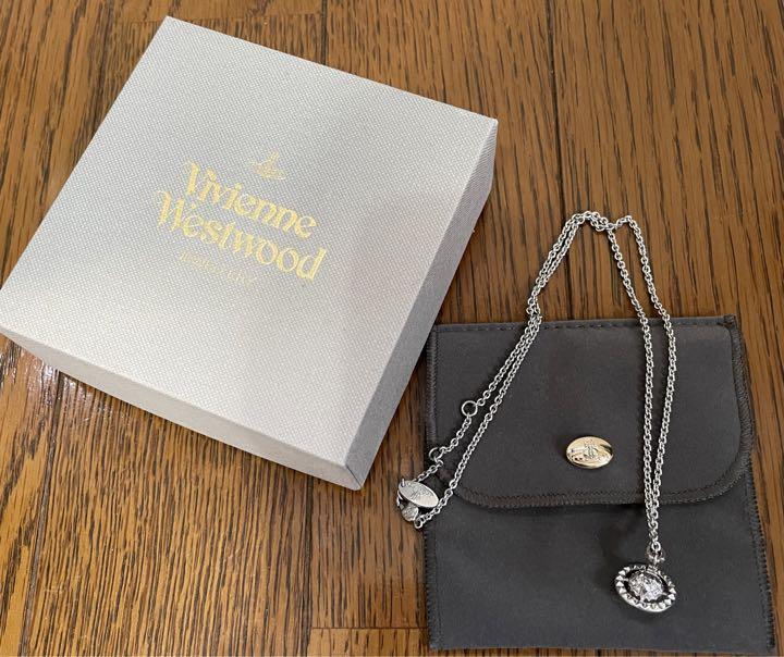 セール 登場から人気沸騰
Vivienne Westwood ネックレス ペンダント ネックレス セール 登場から人気沸騰
Vivienne Westwood ネックレス ペンダント ネックレス
