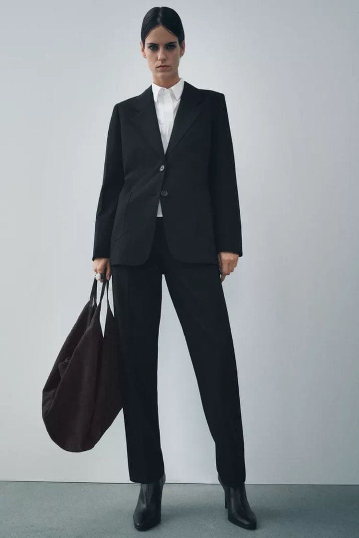 美品！ZARA ブラックジャケット