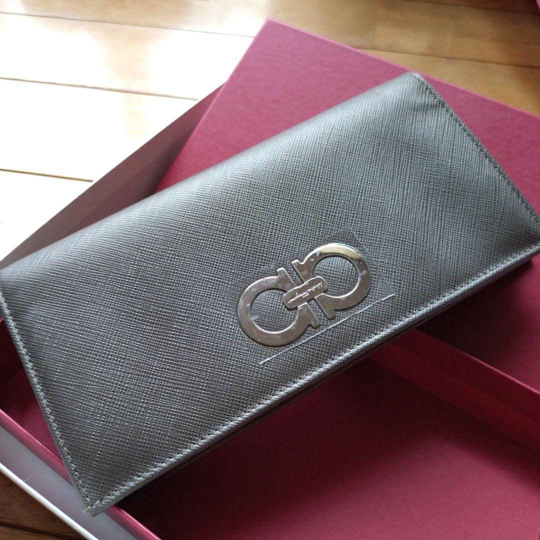 ☆*☆様 Salvatore Ferragamo シルバー 長財布