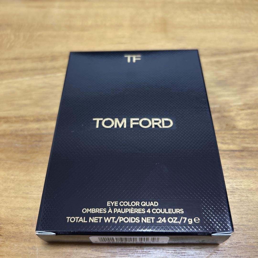 TOM FORD アイカラークォード 01S メタリックモーブ