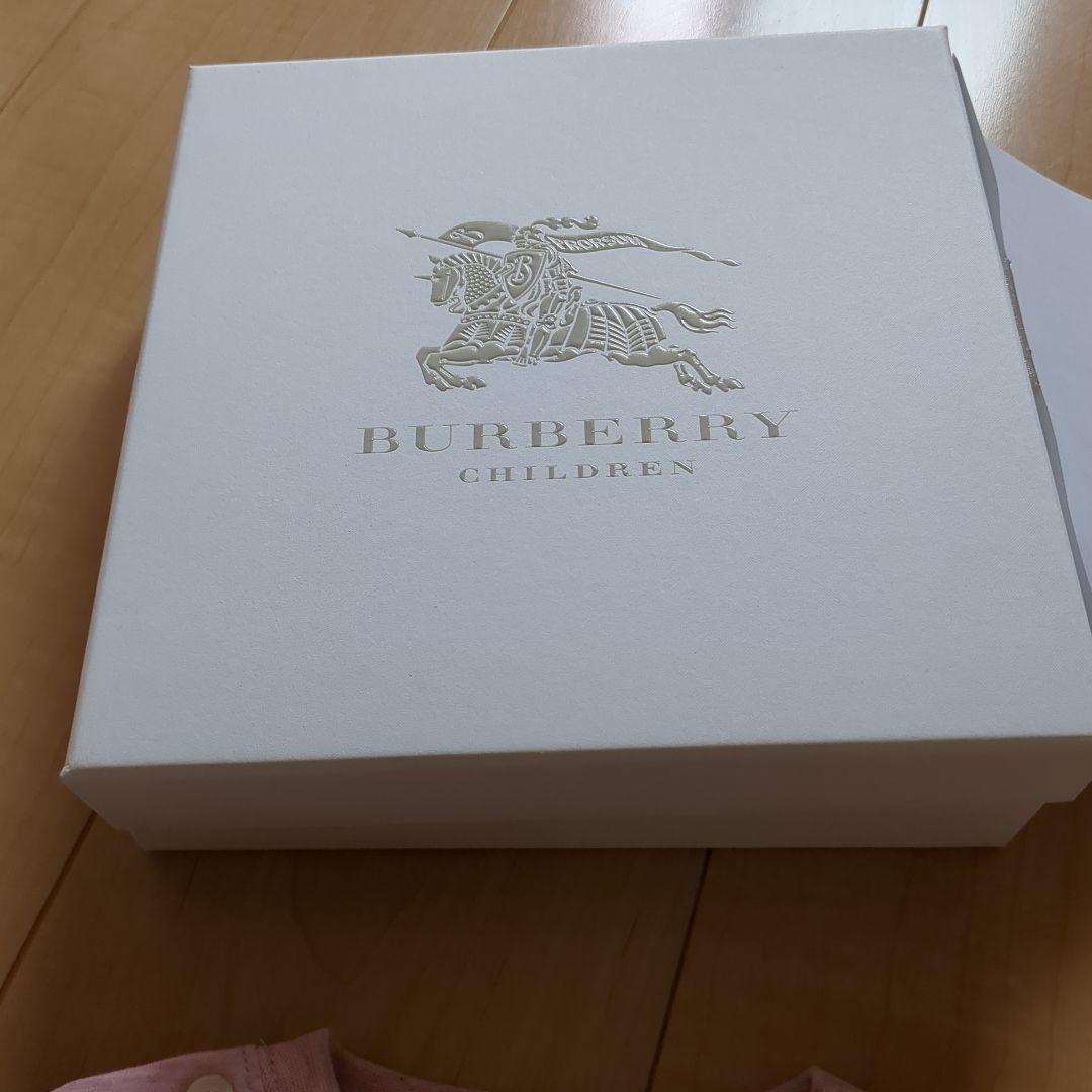 BURBERRY　新品　子ども　半袖Tシャツ