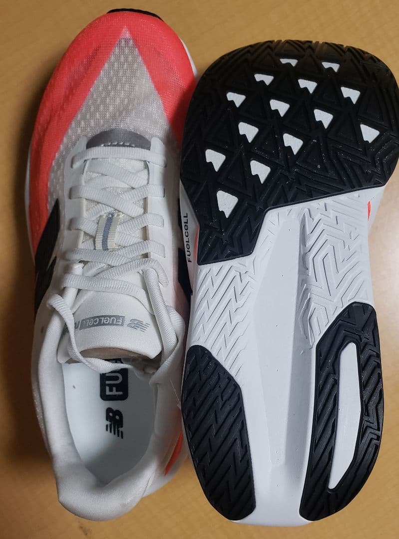 New Balance FuelCell Rebel 26.0cm New Balance FuelCell Rebel 26.0cm