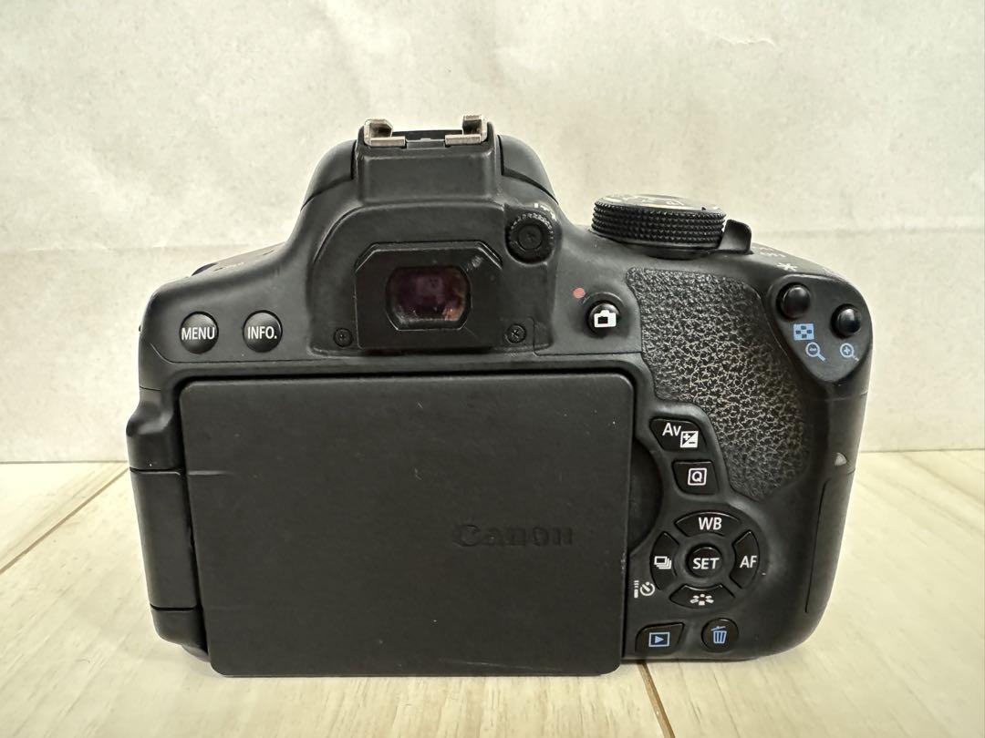 Canon EOS kissX8i ダブルズームキット
