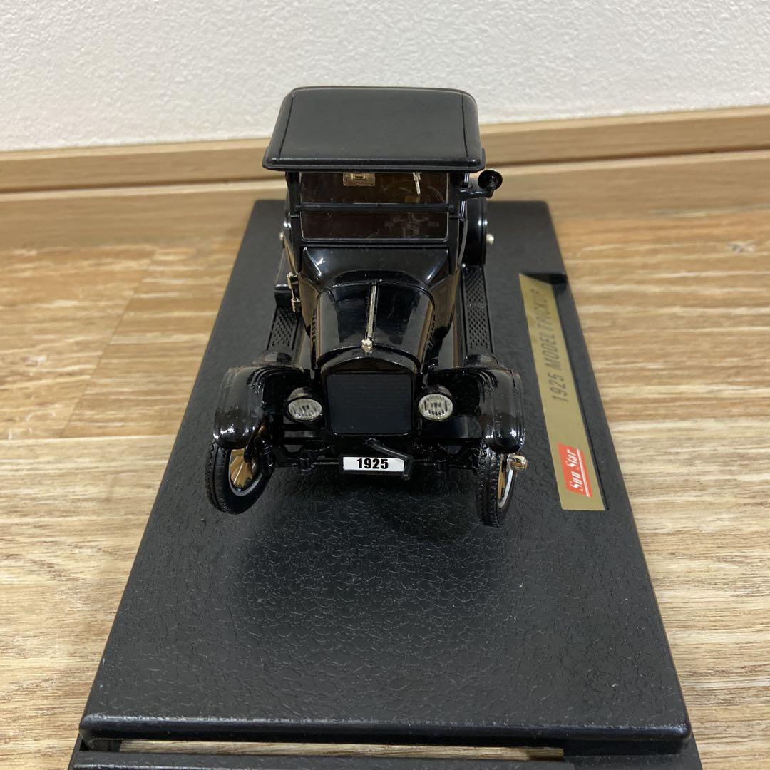 Sun Star 1925 MODEL PICKUP 台座付き1/18
