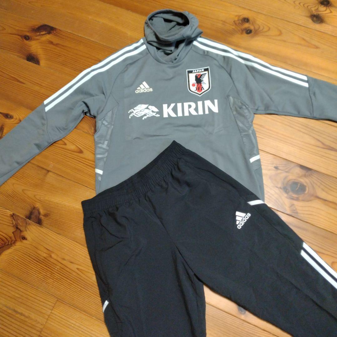 サッカー日本代表トレーニングウェア