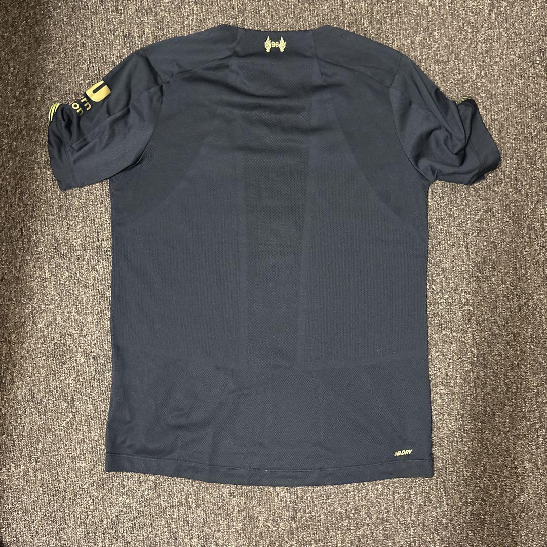 Liverpool FC New Balance シャツ Mサイズ - メルカリ