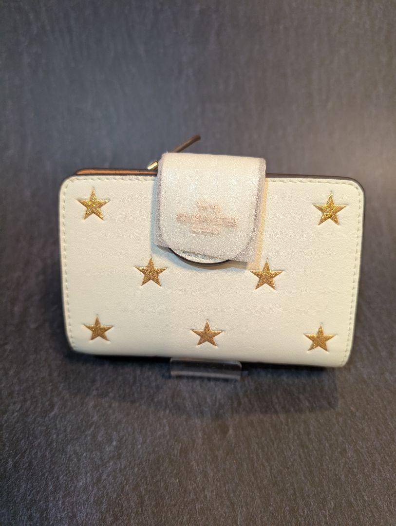 COACH 星柄 ホワイトレザー 二つ折り財布 - メルカリ