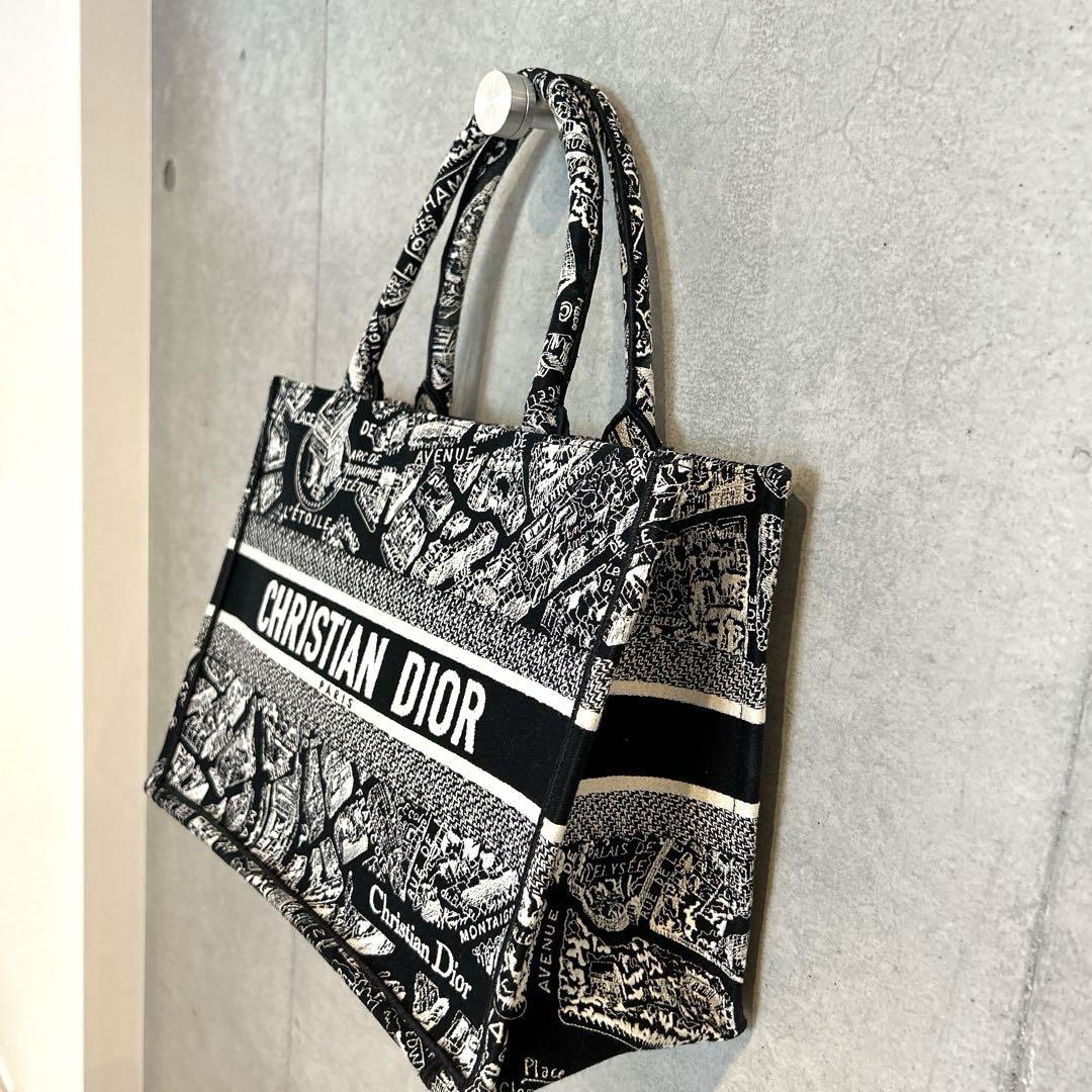 Dior ブックトート