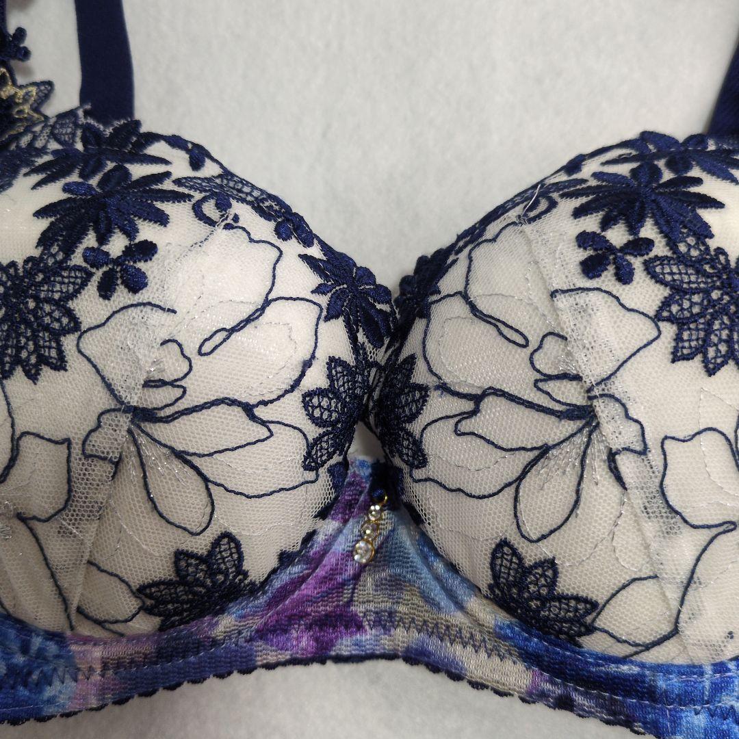 06093a サルート ワコール 新品 ブラC65/ショーツM 女優ブラ