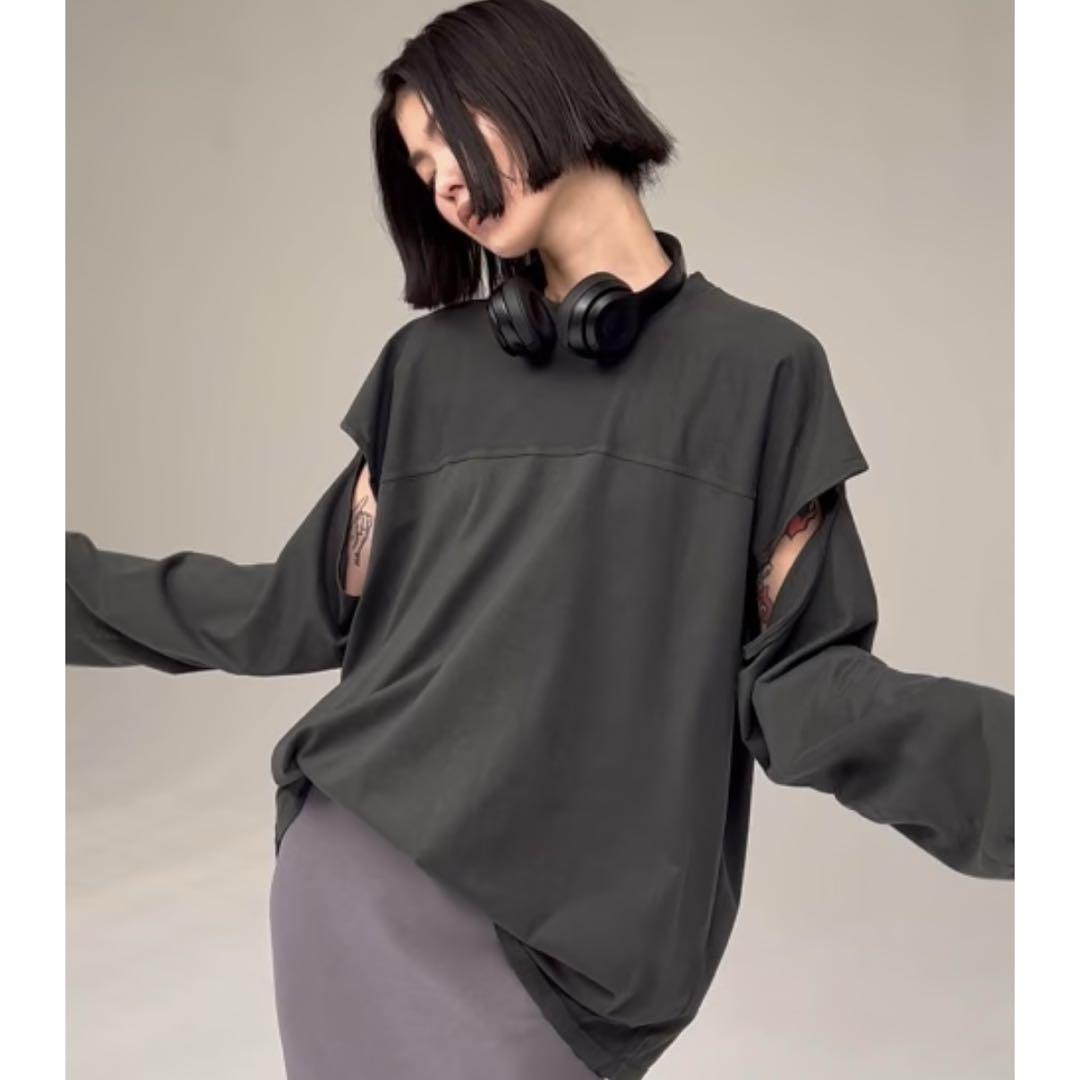 Sleeve Slit Long T-shirts トップス