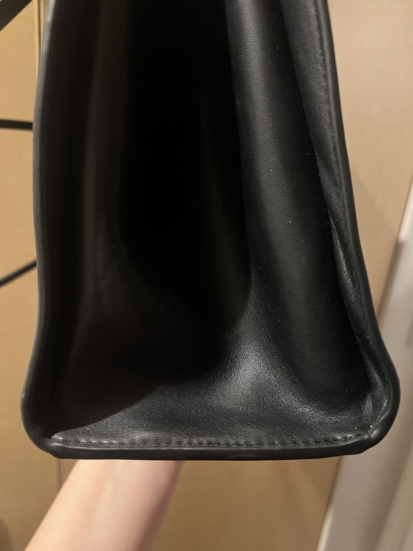 ブラックトートバッグ