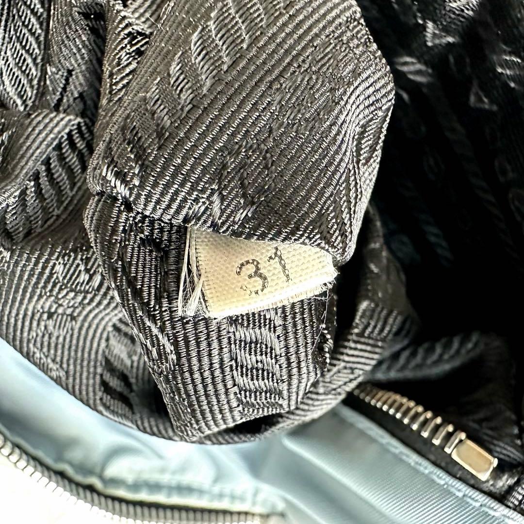 希少カラー✨PRADAプラダ ショルダーバッグ チェーン キルティング 三角 希少カラー✨PRADAプラダ ショルダーバッグ チェーン キルティング 三角