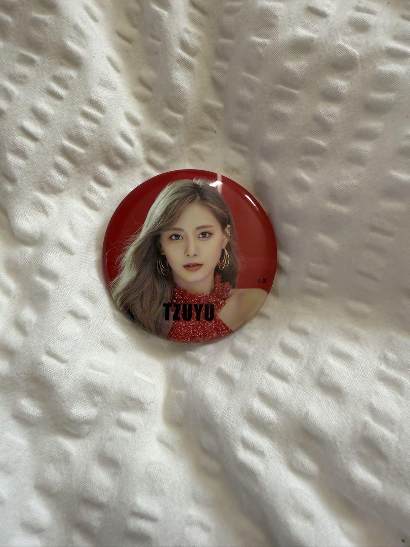 TWICE ツウィ tzuyu 缶バッチ セット TWICE TZUYU ツウィ 缶バッジ 8個セット - メルカリ