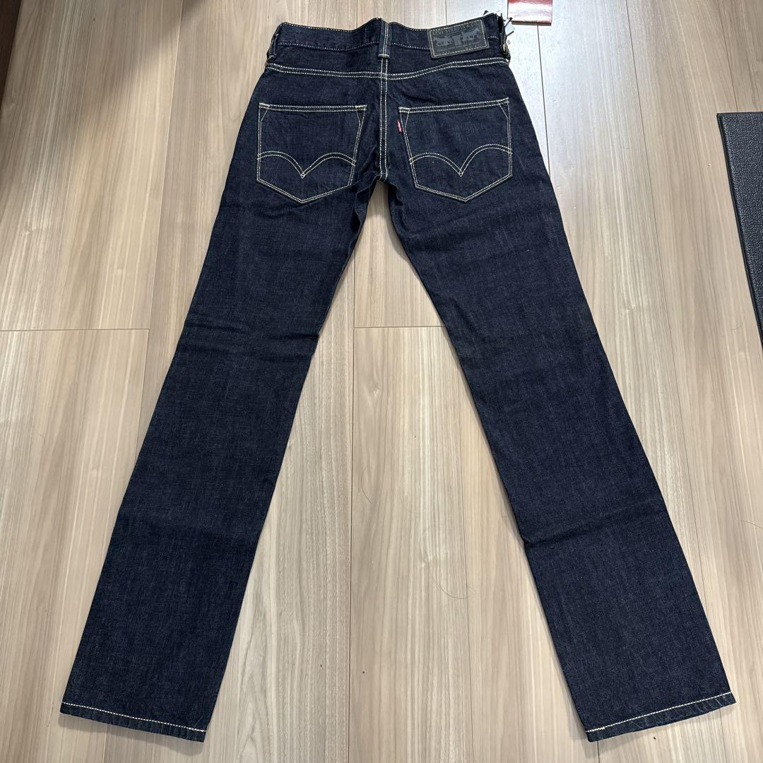 限定品 Levi's EU511 W30 シルバー、ゴールドステッチ 2本セット 限定品 Levi's EU511 W30 シルバー、ゴールドステッチ 2本セット