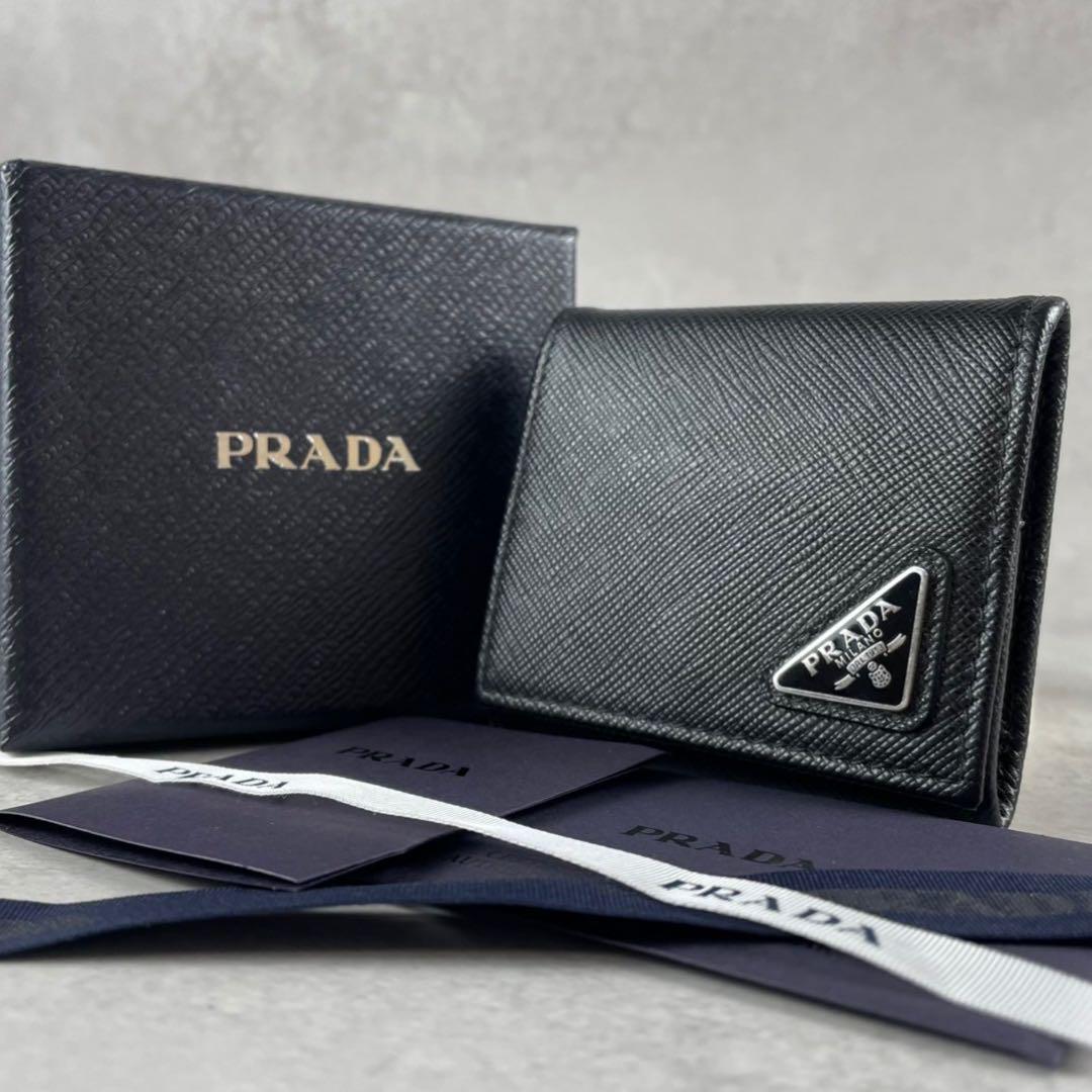 【極美品】現行 PRADA コインケース 小銭入れ サフィアーノ 三角ロゴ