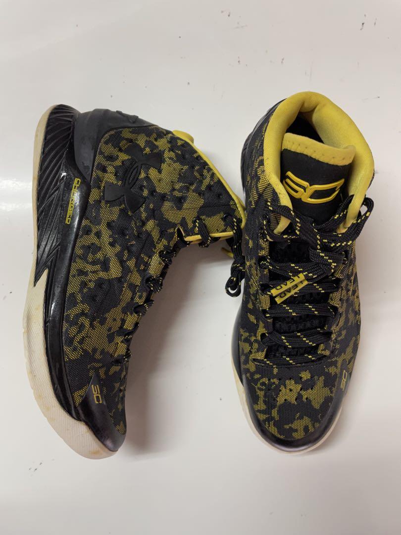 【420】UNDER ARMOUR CHARGED FOAM CURRY 1