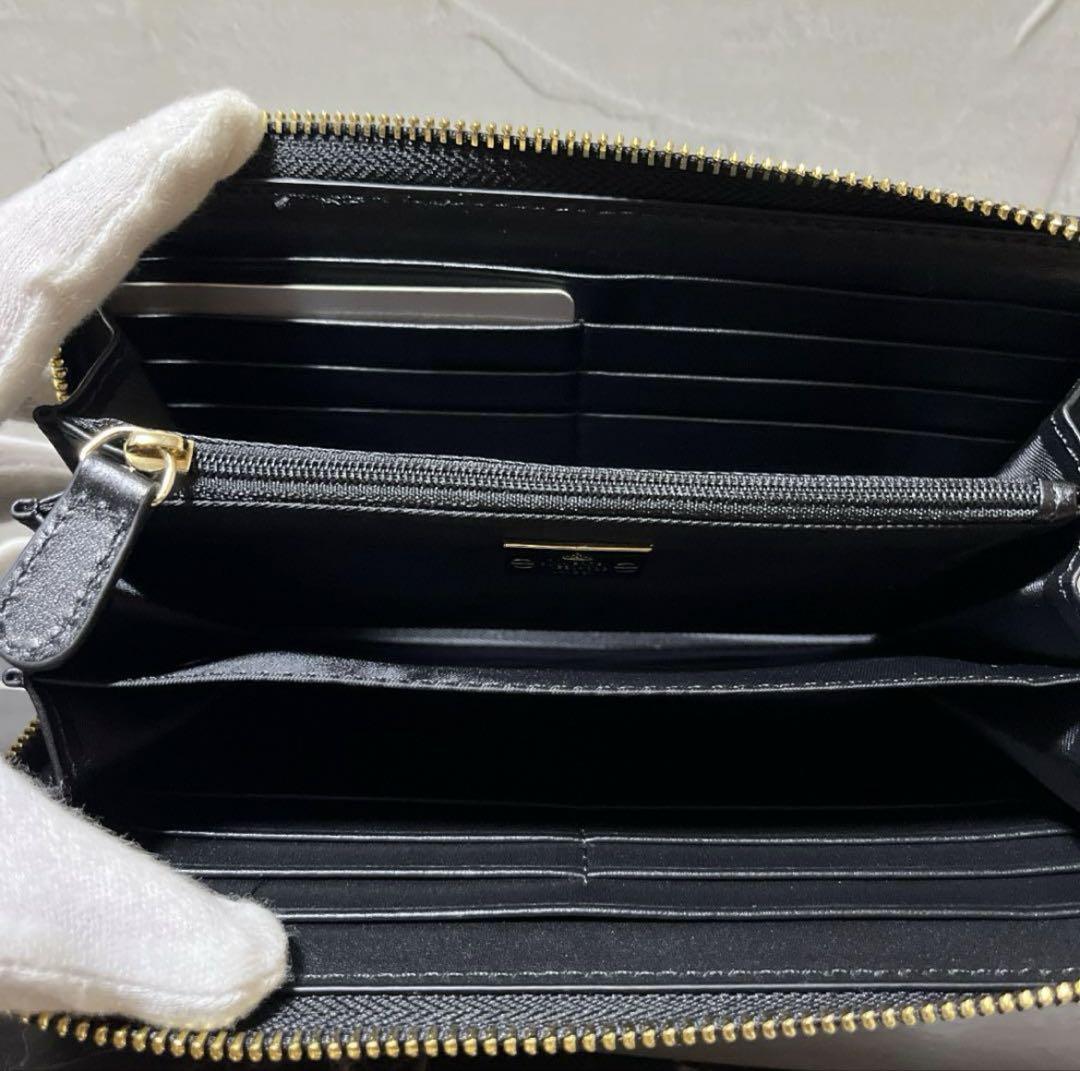 ✨️未使用Vivienne Westwood 長財布 1点限り - メルカリ