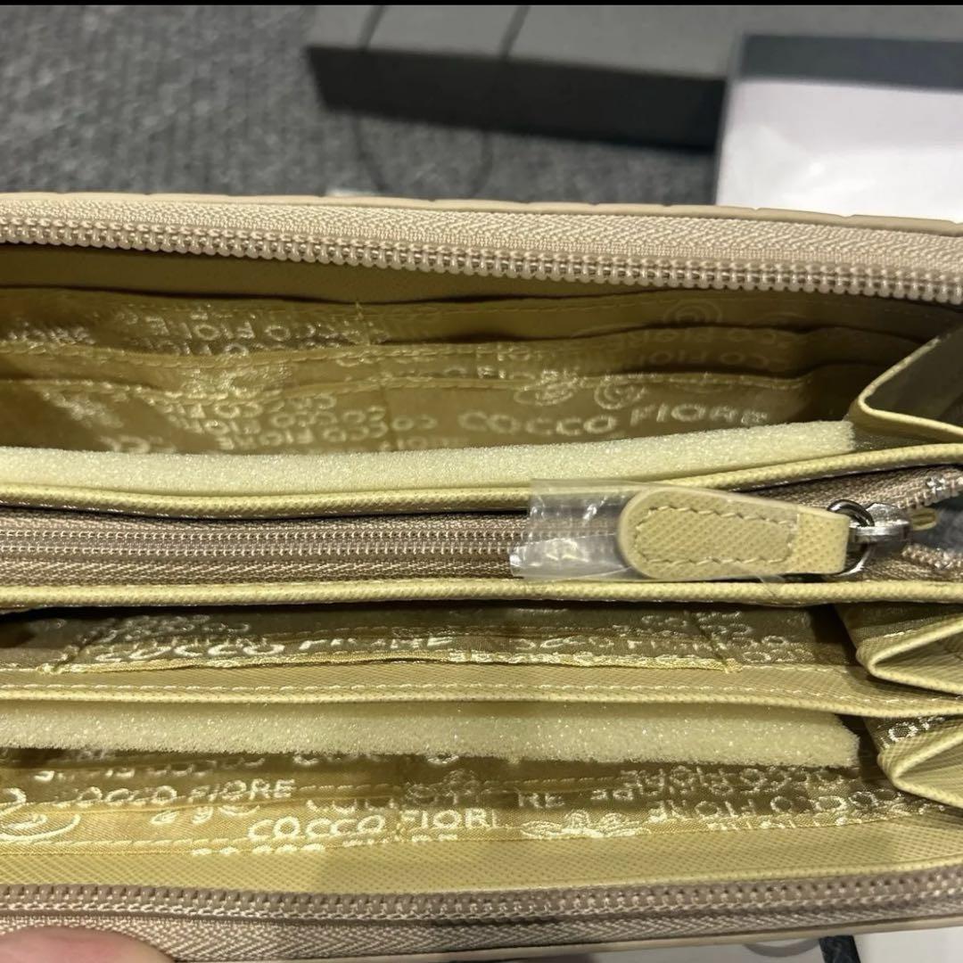 新品未使用　コッコフィオーレ　グリッターウォレット長財布