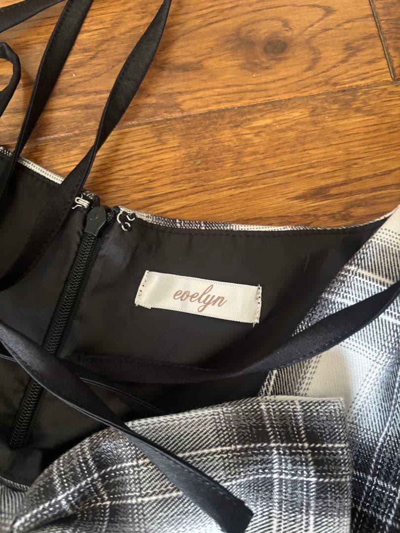 チェック柄 フリルミニワンピース