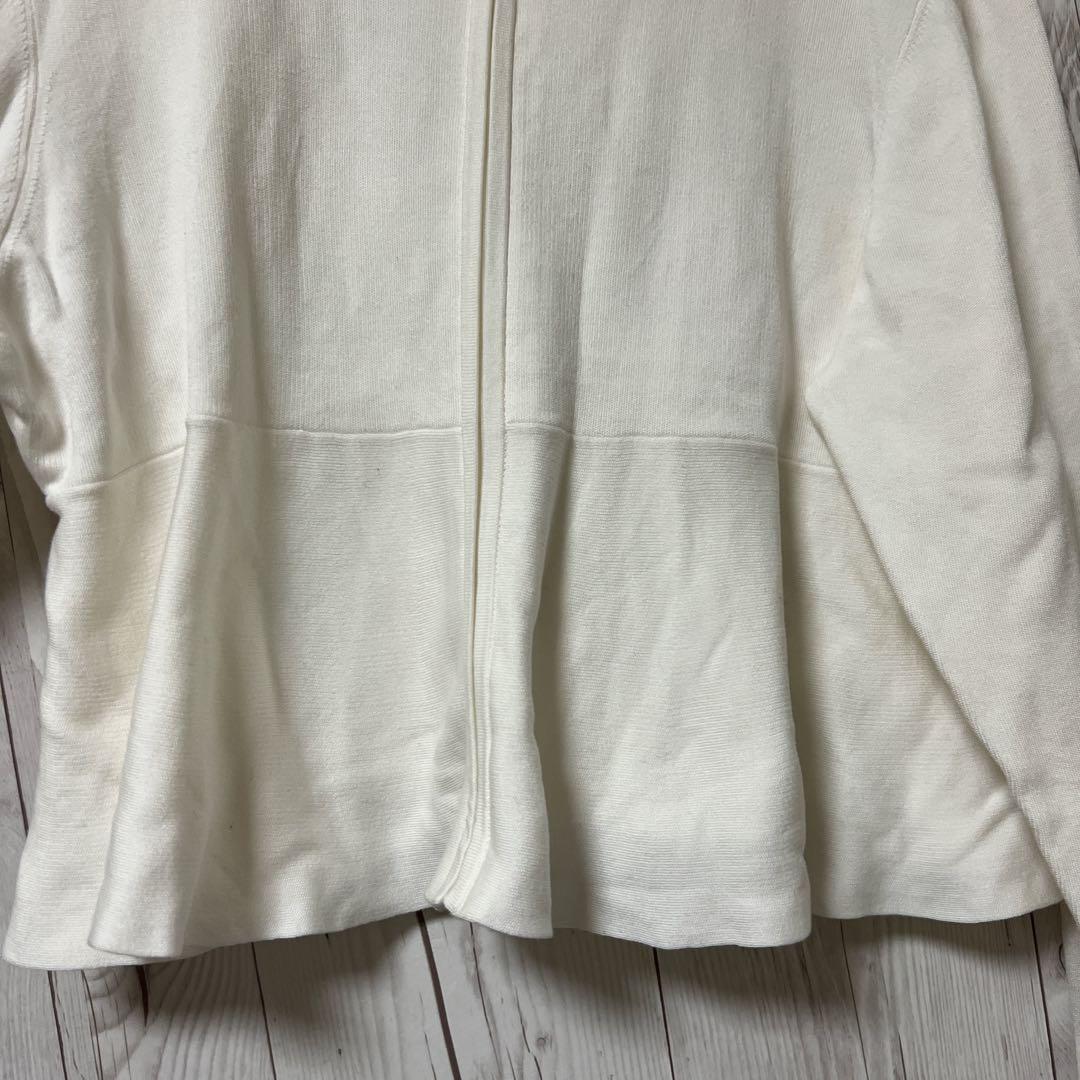 【エムマーリエルカセット】長袖　ジップカーディガン　白　裾フレア　大きめ エムマーリエルカセット】長袖 ジップカーディガン 白 裾フレア