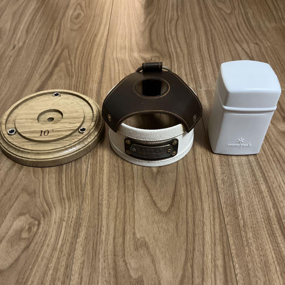スノーピーク ギガパワーランタン天オート、ガス管カバー、木製台座