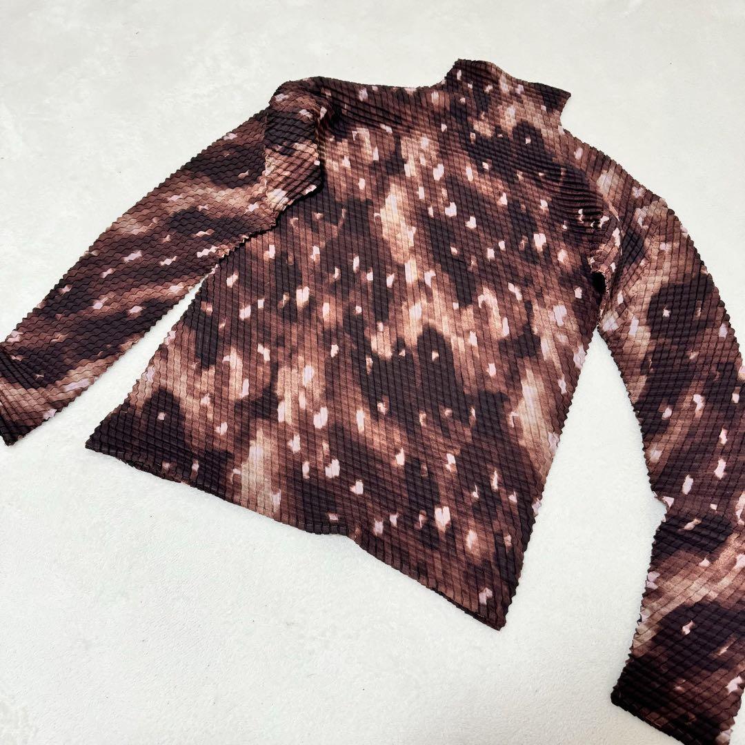 極美品✨ISSEY MIYAKE プリーツ　長袖　ハイネック　ブラウン　変更