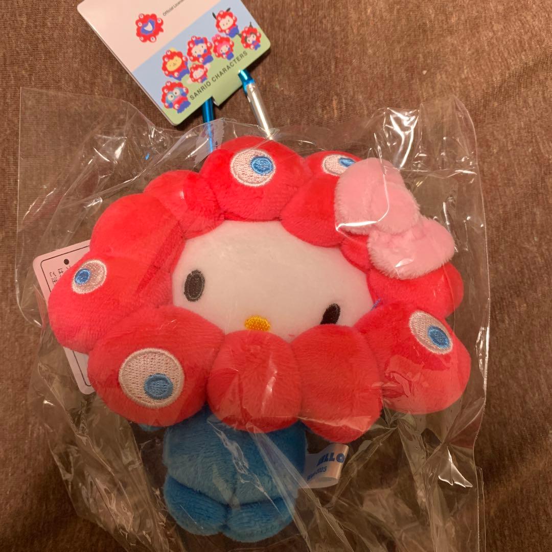 ミャクミャクなりきりぬいぐるみ　ハローキティ　カラビナ付き　万博会場限定 万博限定色 キティ ミャクミャクなりきりぬいぐるみ マスコット