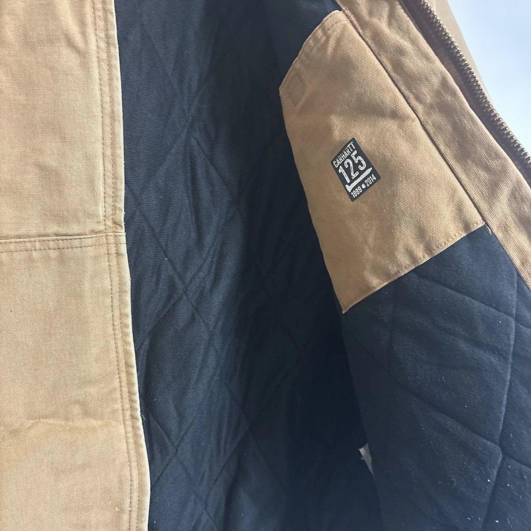 Carhartt アクティブジャケット ベージュ