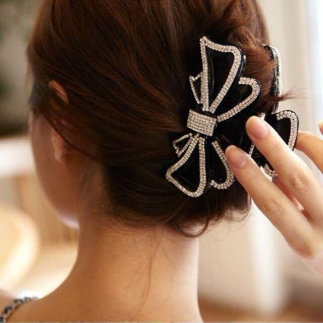 ❤️大人カワイイ❤️ヘアクリップ しっかり留まる ラインストーン バレッタ髪留め