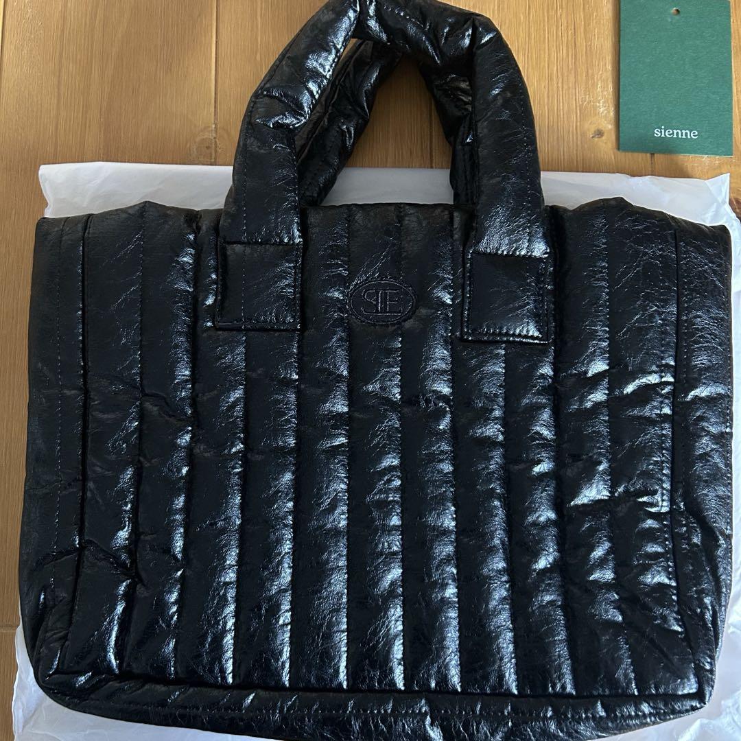 韓国 Sienne シエンヌ Leather Padding Bag Black
