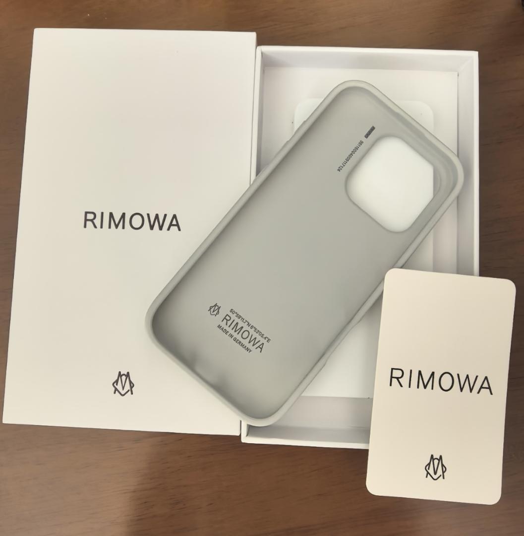 新品未使用 RIMOWA シルバー iPhone15pro 用ケース 新品未使用 RIMOWA シルバー iPhone15pro 用ケース