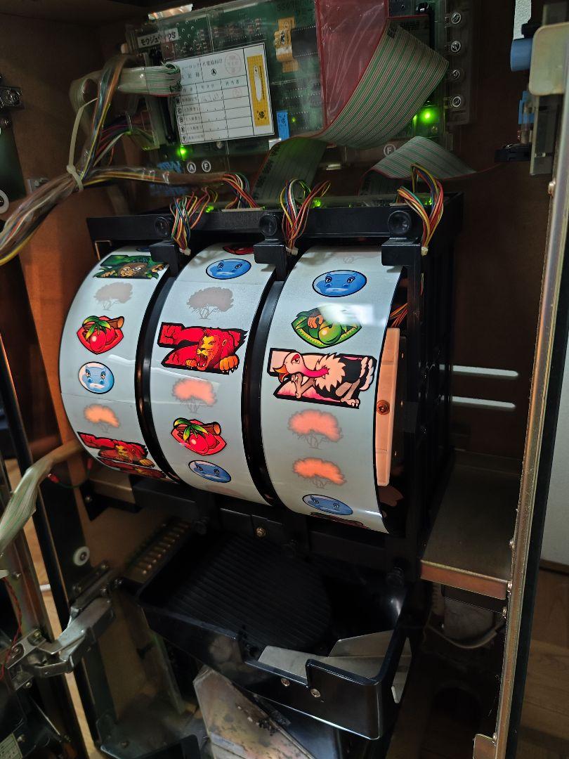 パチスロ実機　サミー　猛獣王　４号機