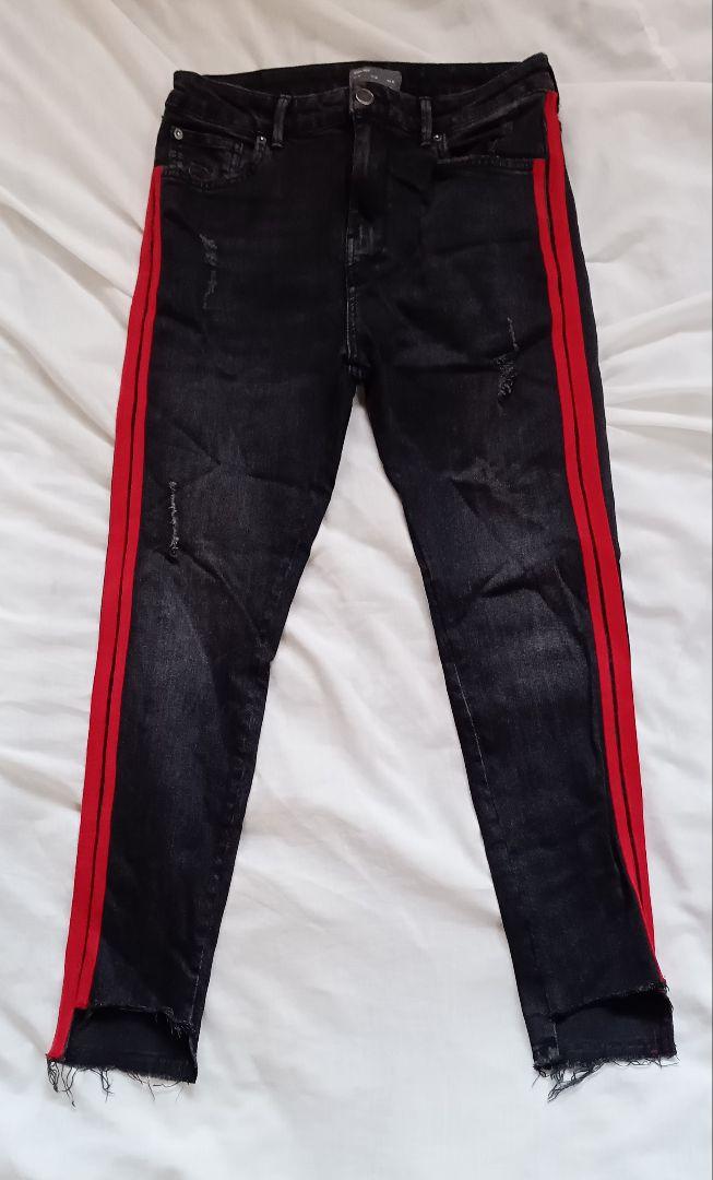 ZARA ライン クロップドパンツ アンクルパンツ スキニー 裾切りっぱ加工