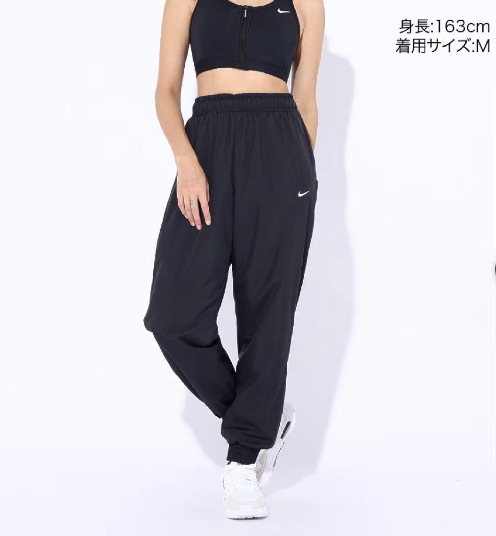 NIKE スポーツウェア　レディース　Mサイズ