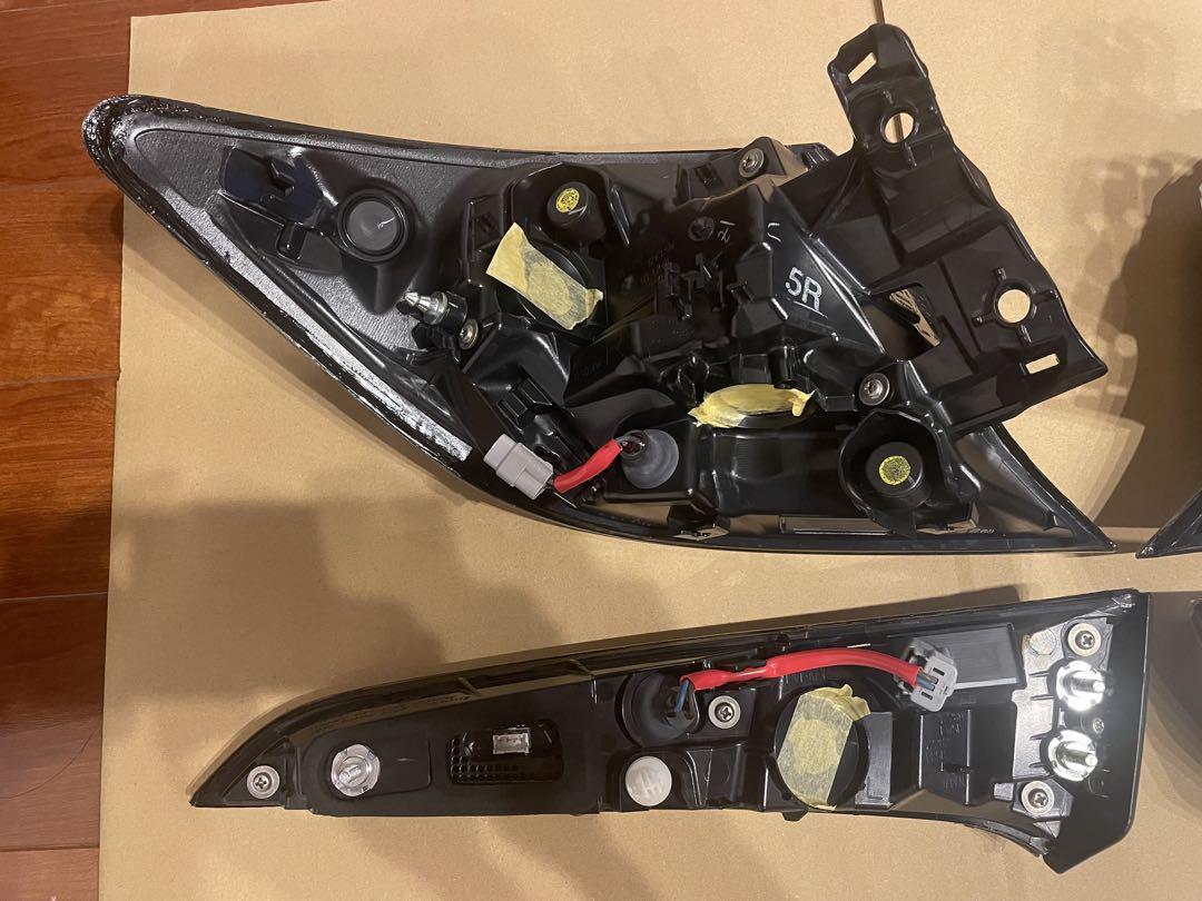 TOYOTA カローラスポーツ純正テールランプ　クリア化【美品】