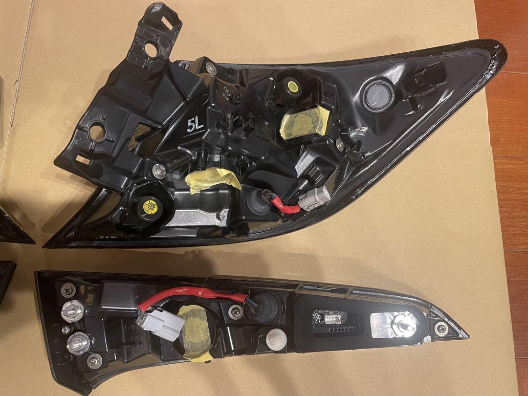 TOYOTA カローラスポーツ純正テールランプ　クリア化【美品】